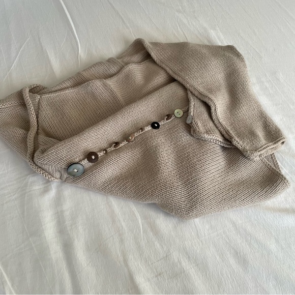 Sweater With Buttons Detail - Picture 10 of 10